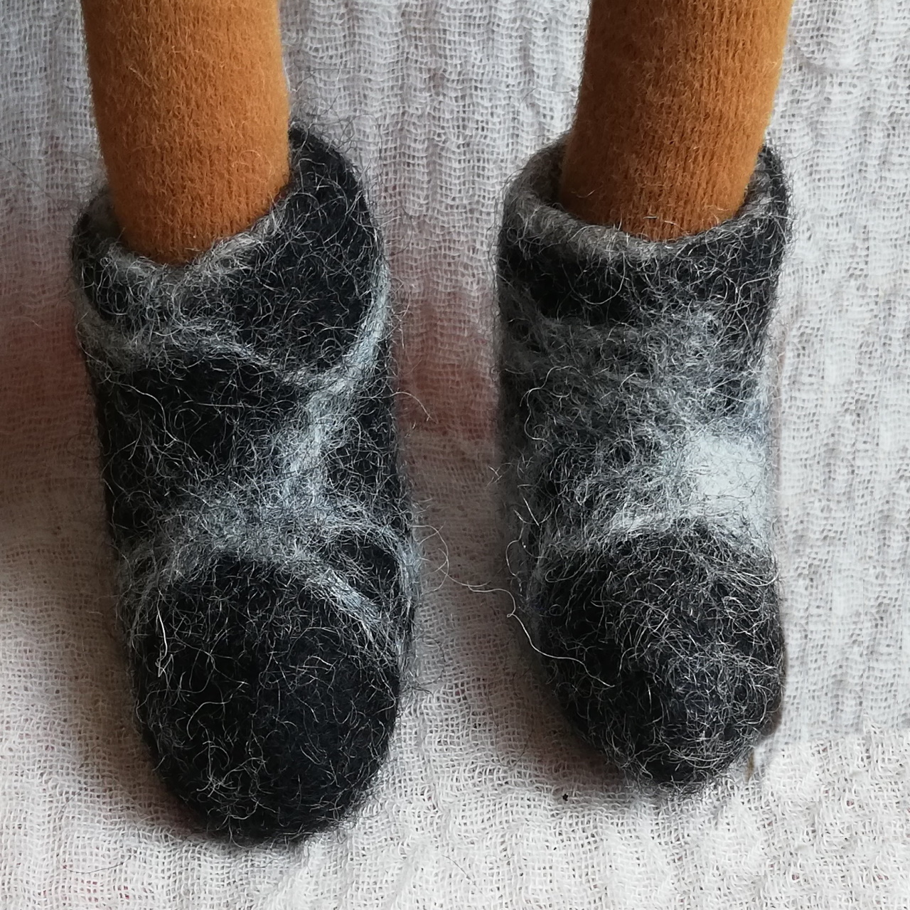 Handgefilzte Stiefel